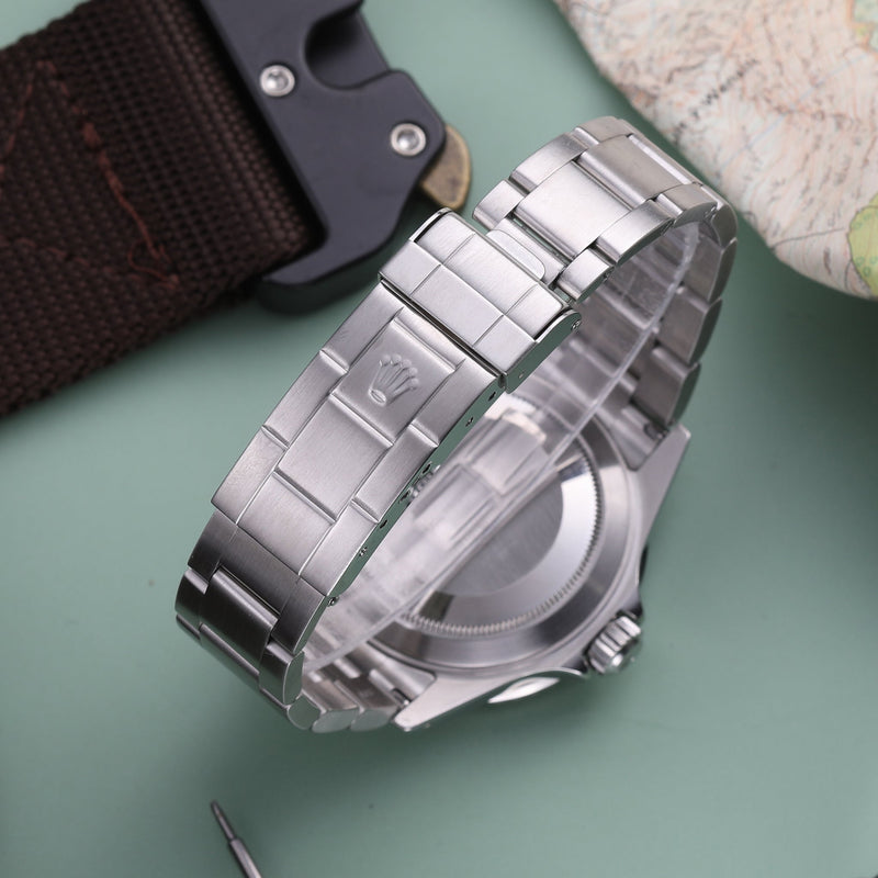 Submariner Date - 16610