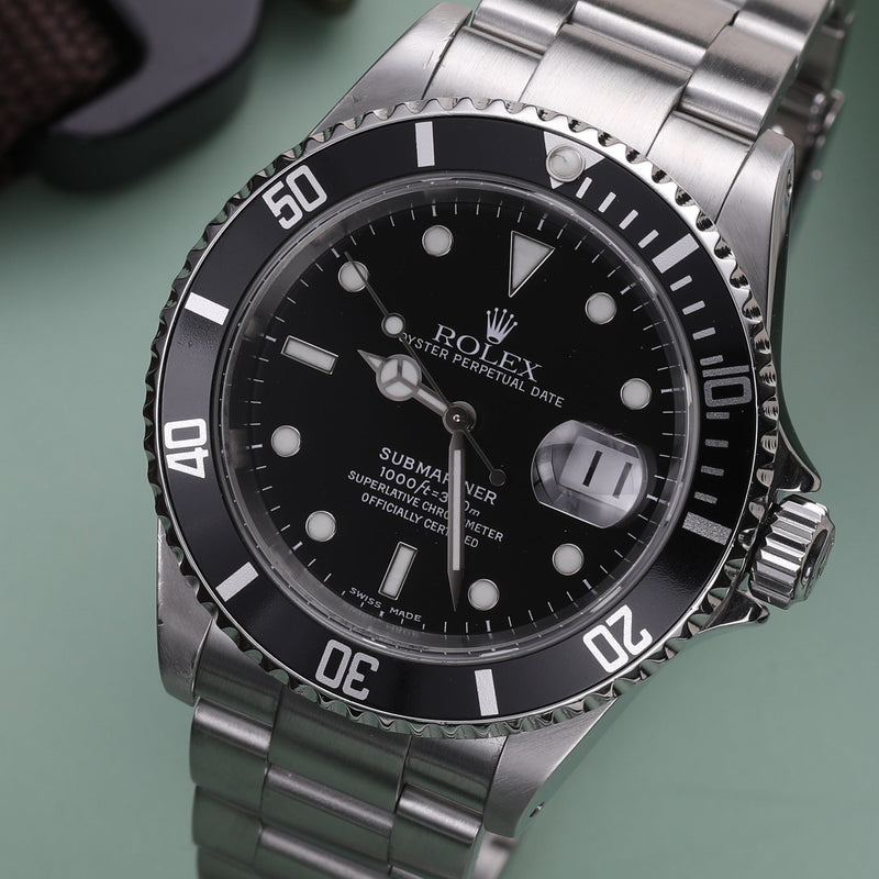 Submariner Date - 16610