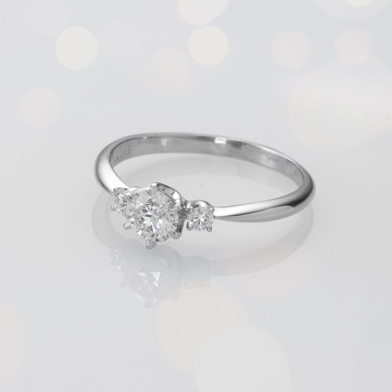 MIKIMOTO - Round Brilliant Cut - 0.40CT -  VS2 - Colour  D