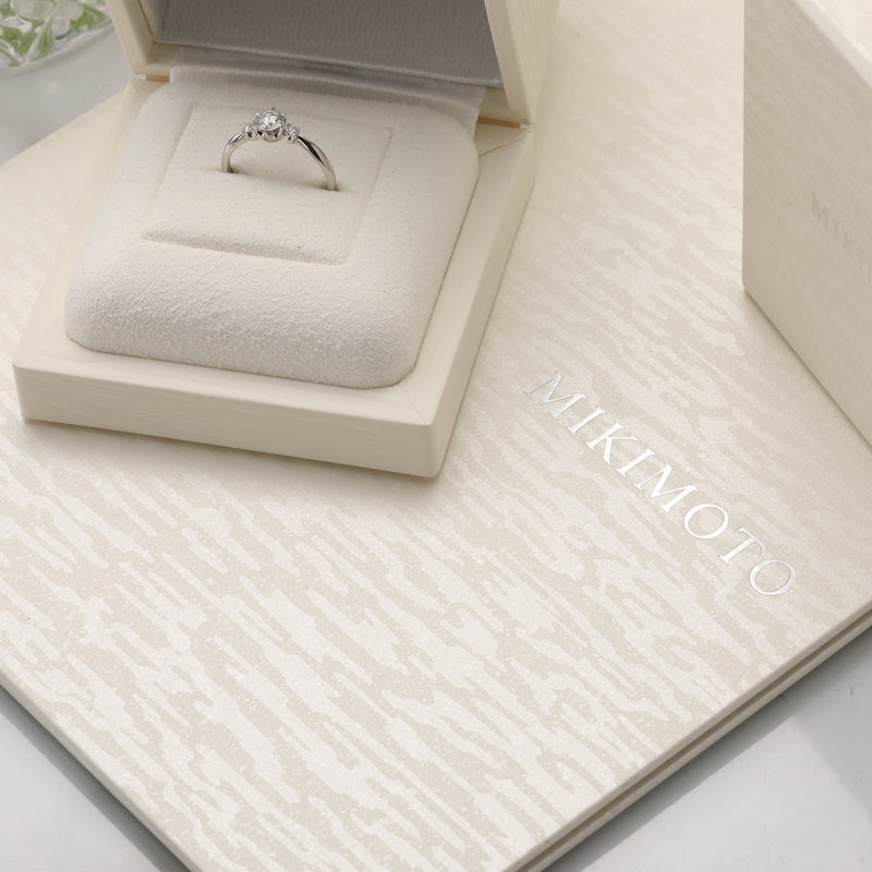 MIKIMOTO - Round Brilliant Cut - 0.40CT -  VS2 - Colour  D